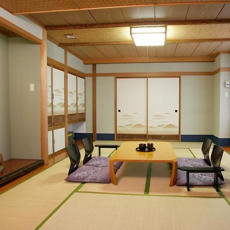 Отель Toya Gokirakutei Тояко Экстерьер фото